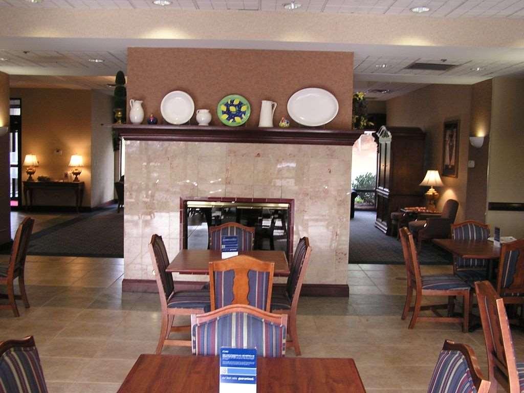 סמירנה Hampton Inn & Suites Atlanta-Galleria מסעדה תמונה