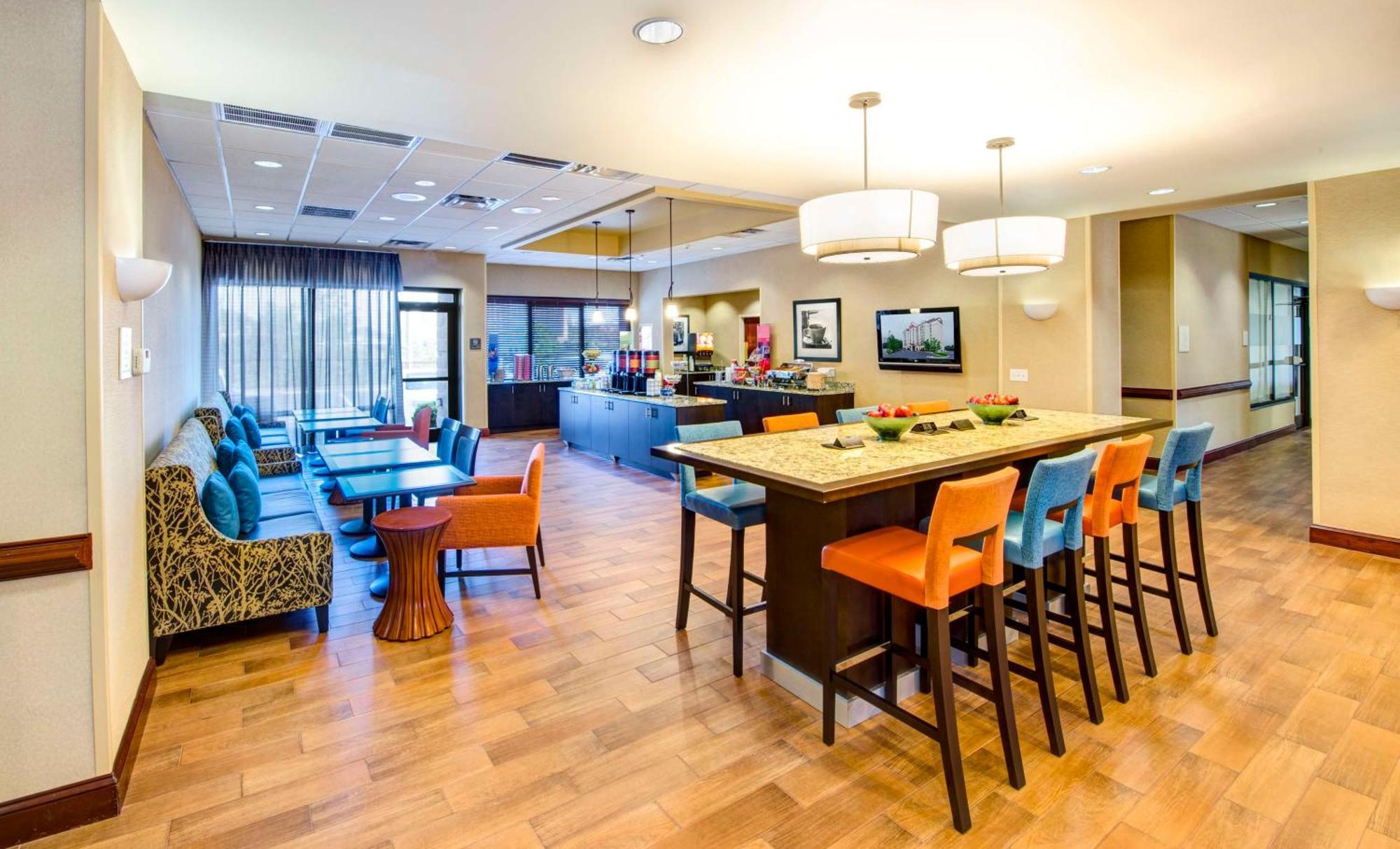 סמירנה Hampton Inn & Suites Atlanta-Galleria מראה חיצוני תמונה